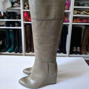 TORY BURCH Linnett Wedge Green Leather Boots